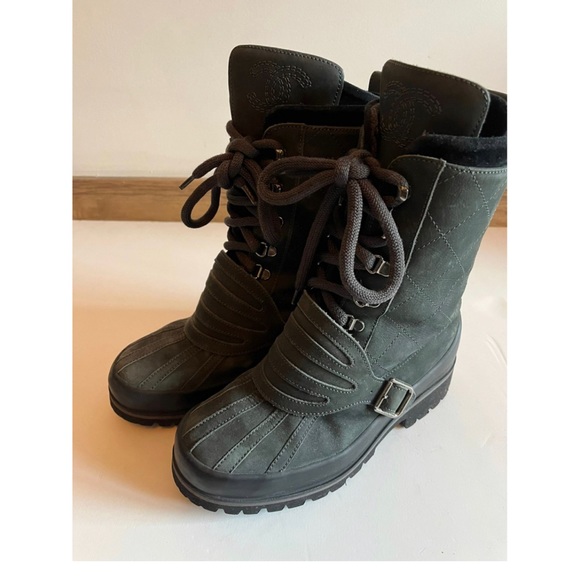 Chanel leather winter ankle boots, Sz EU 38, US 7, 100% Authentic! - Picture 7 of 9